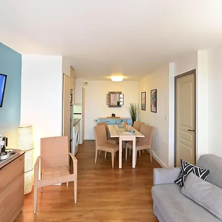 Apartment Le Village - C2 004 By Interhome * Saint-Raphaël
